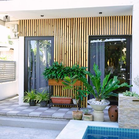 Urban Oasis Resort, Tarlac Ngoại thất bức ảnh