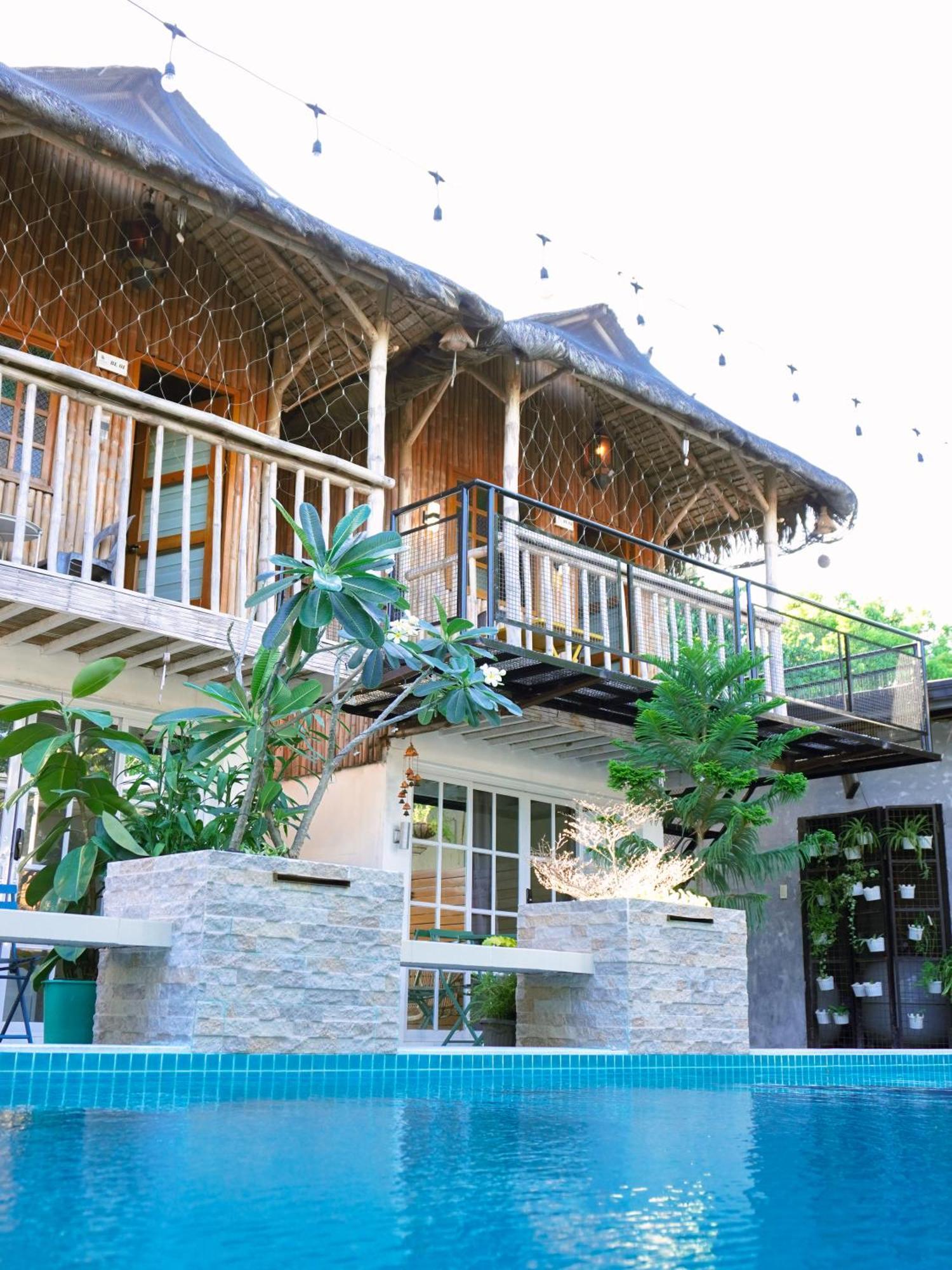 Urban Oasis Resort, Tarlac Ngoại thất bức ảnh
