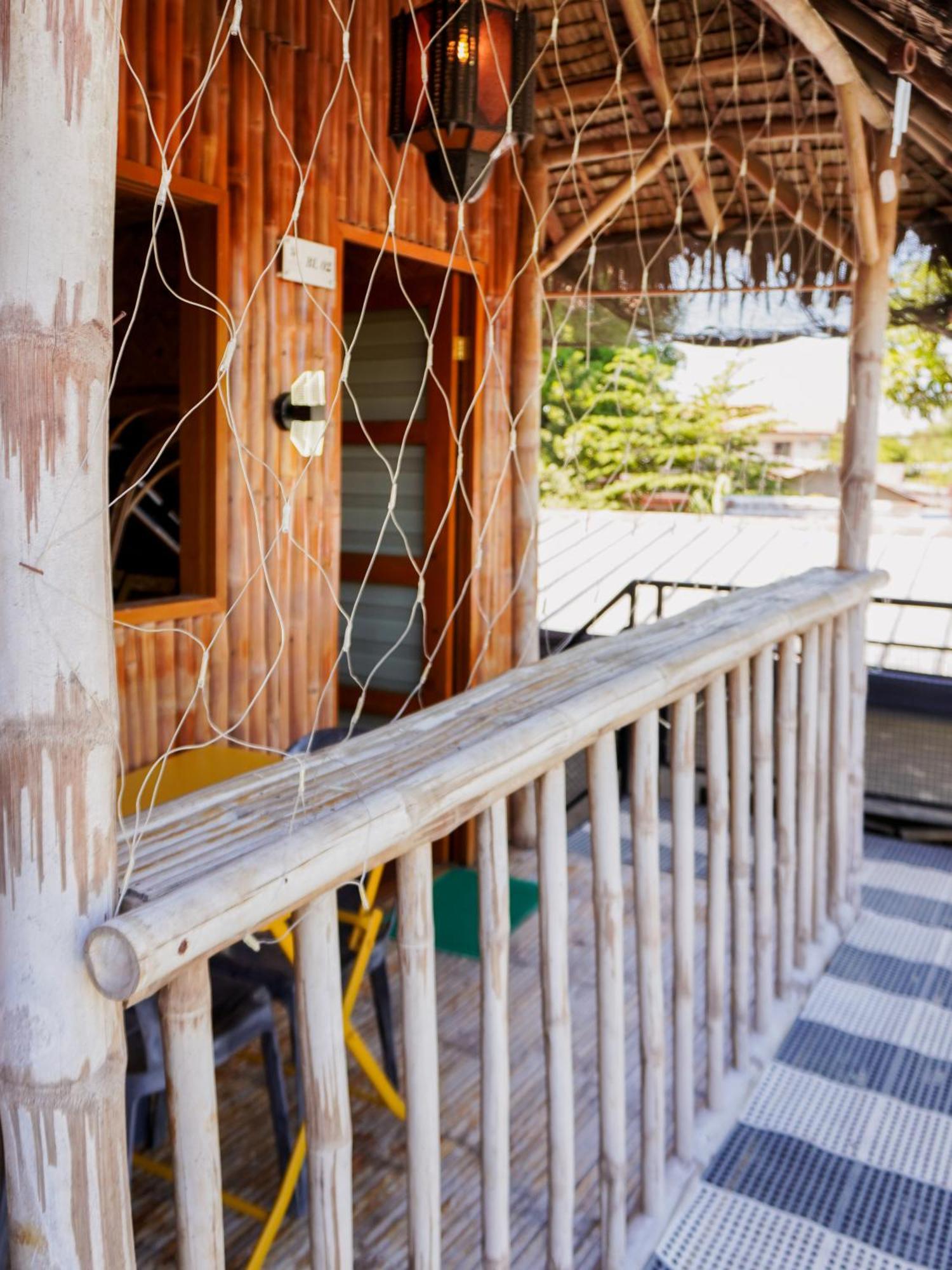 Urban Oasis Resort, Tarlac Ngoại thất bức ảnh
